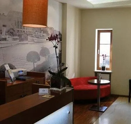 מלון Atrium